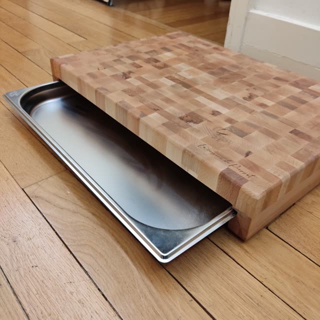 Planche de découpe avec bac inox intégré