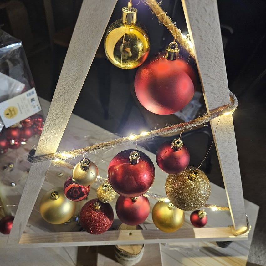 Sapin de noël design en hêtre (version 2)