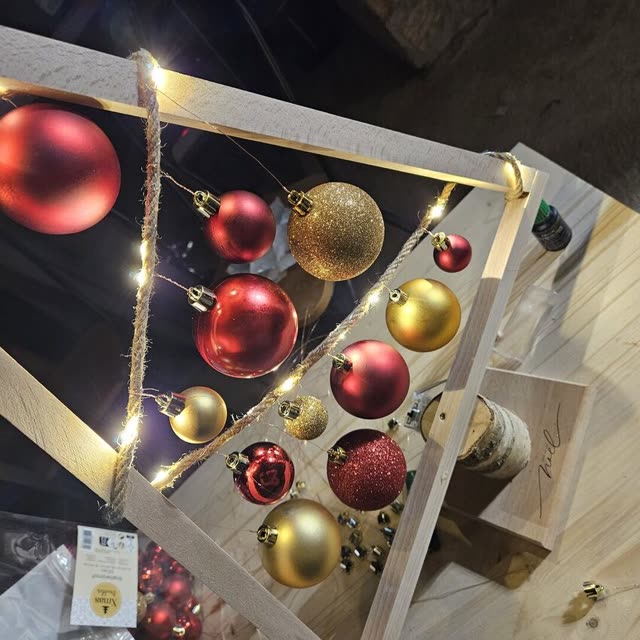 Sapin de noël design en hêtre (version 2) — photo 3