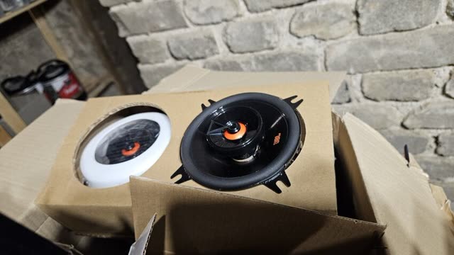 Enceinte bluetooth avec ampli à lampe — photo 7
