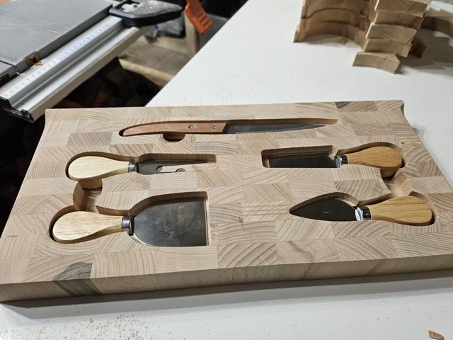Planche SB construction avec set à
  fromage — photo 4