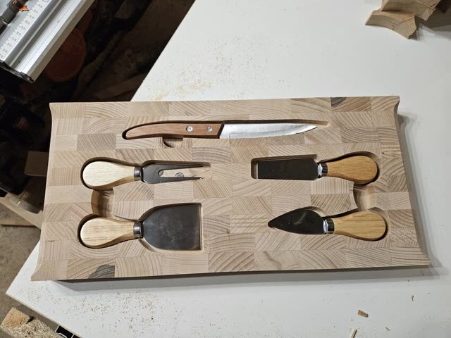 Planche SB construction avec set à
  fromage — photo 5