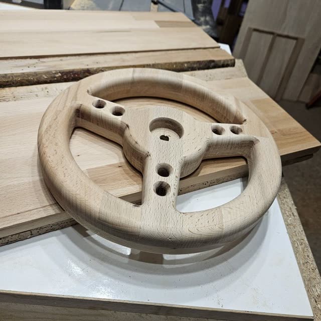 Volant en bois et cuire — photo 9