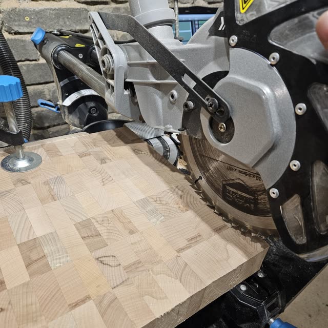 Planche en bois de bout Hêtre grand
  format — photo 17