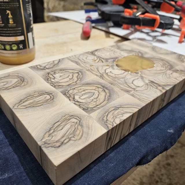 Planche en bois de bout d'oliver — photo 2