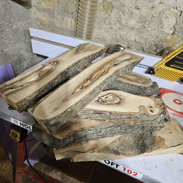 Planche en bois de bout d'oliver — photo 10