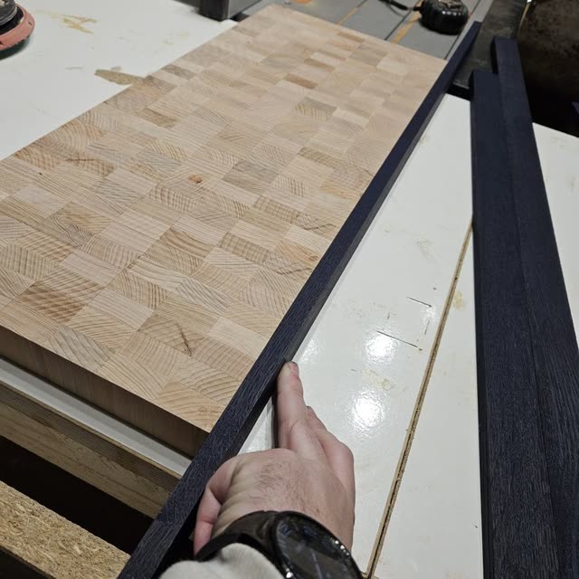 Planche Bicolor en bois de bout
  Hêtre et Chêne — photo 15