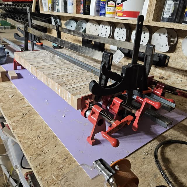 Planche Bicolor en bois de bout
  Hêtre et Chêne — photo 21